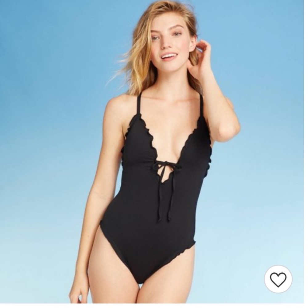 NWOT• Women's Ruffle Front Tie One Piece Swimsuit
